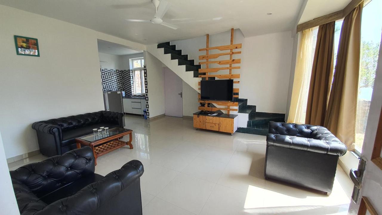 Blue Pine Orchards - Villas Lansdowne Ngoại thất bức ảnh