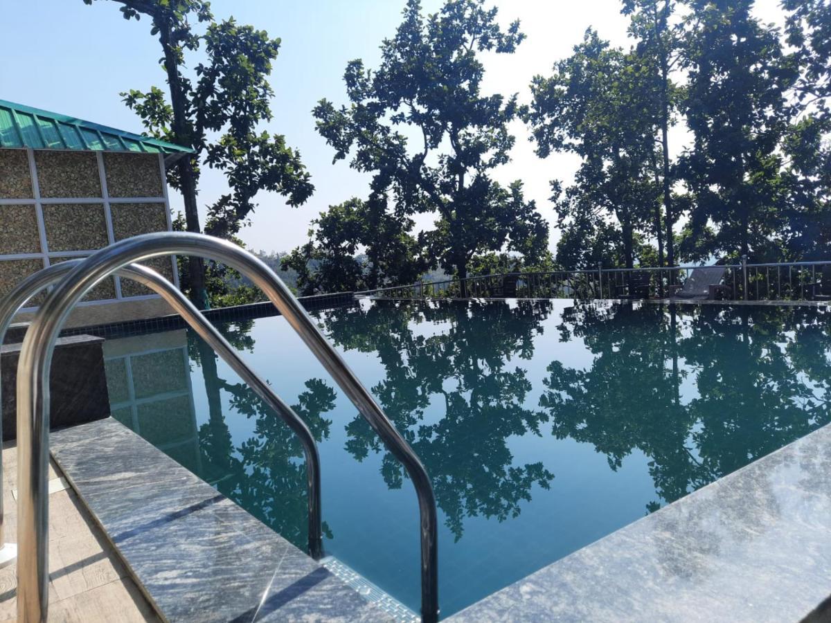 Blue Pine Orchards - Villas Lansdowne Ngoại thất bức ảnh