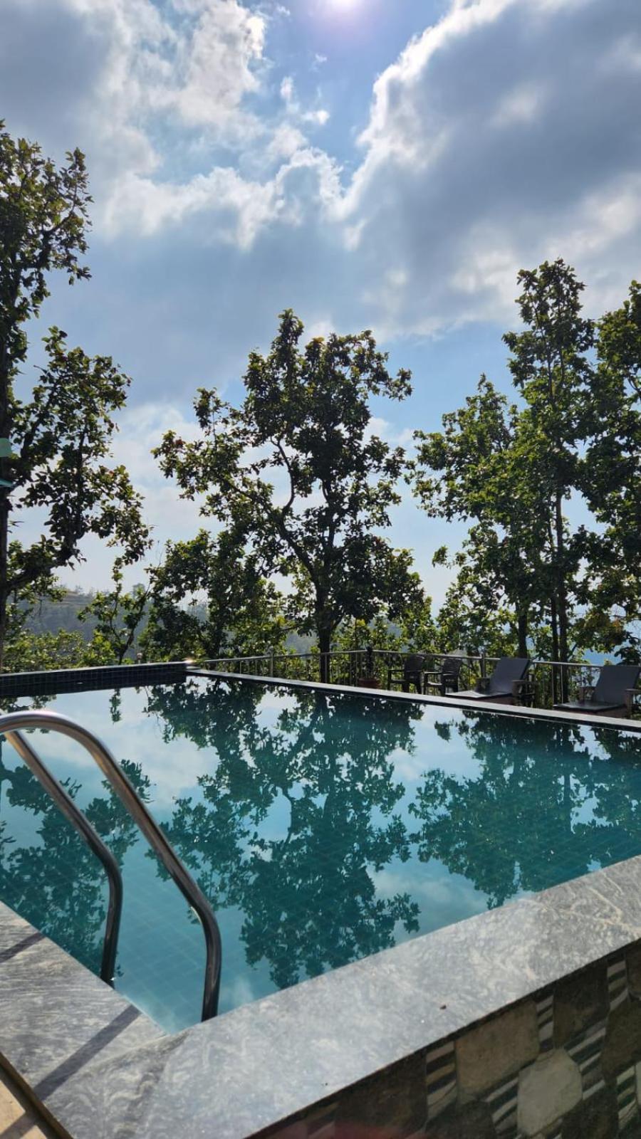 Blue Pine Orchards - Villas Lansdowne Ngoại thất bức ảnh
